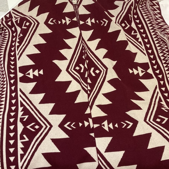 INDIGO THREAD CO NWOT HEAVYWEIGHT OPEN PONCHO - Picture 7 of 11